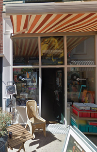 Instore Wyatt & Clementine
