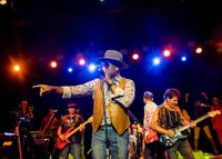 Freedom Bremner w Glen Burtnik's Summer of Love Concert