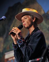Diamond Valley Singers, with special guest Doris Daley