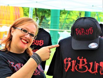 Merch
