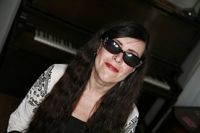 Suzanne deB & thefingers