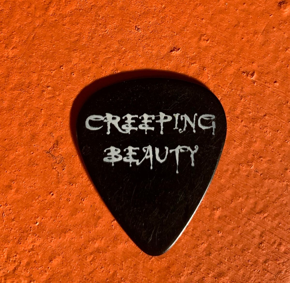 Guitar pick - Creeping Beauty