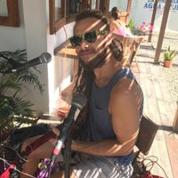 Live Looping @ Kahuna's Beach Bar 