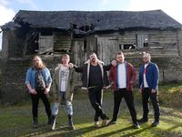 Shop Front Heroes play Albert's Shed - Shrewsbury