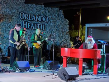 Rockin' Santa in Concert
