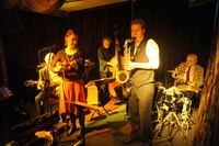 Heather Stewart Sings @ Paris Cat