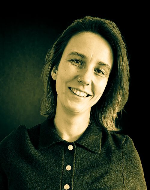 22AD - Mitzy van der Weele