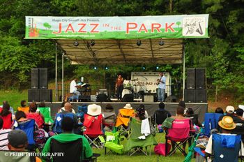 Raw Jazz Trio Ft. Anita Spratt BeSong
