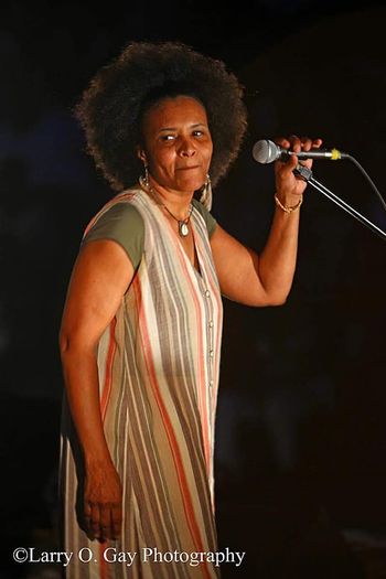 Raw Jazz Trio ft. Anita Spratt BeSong
