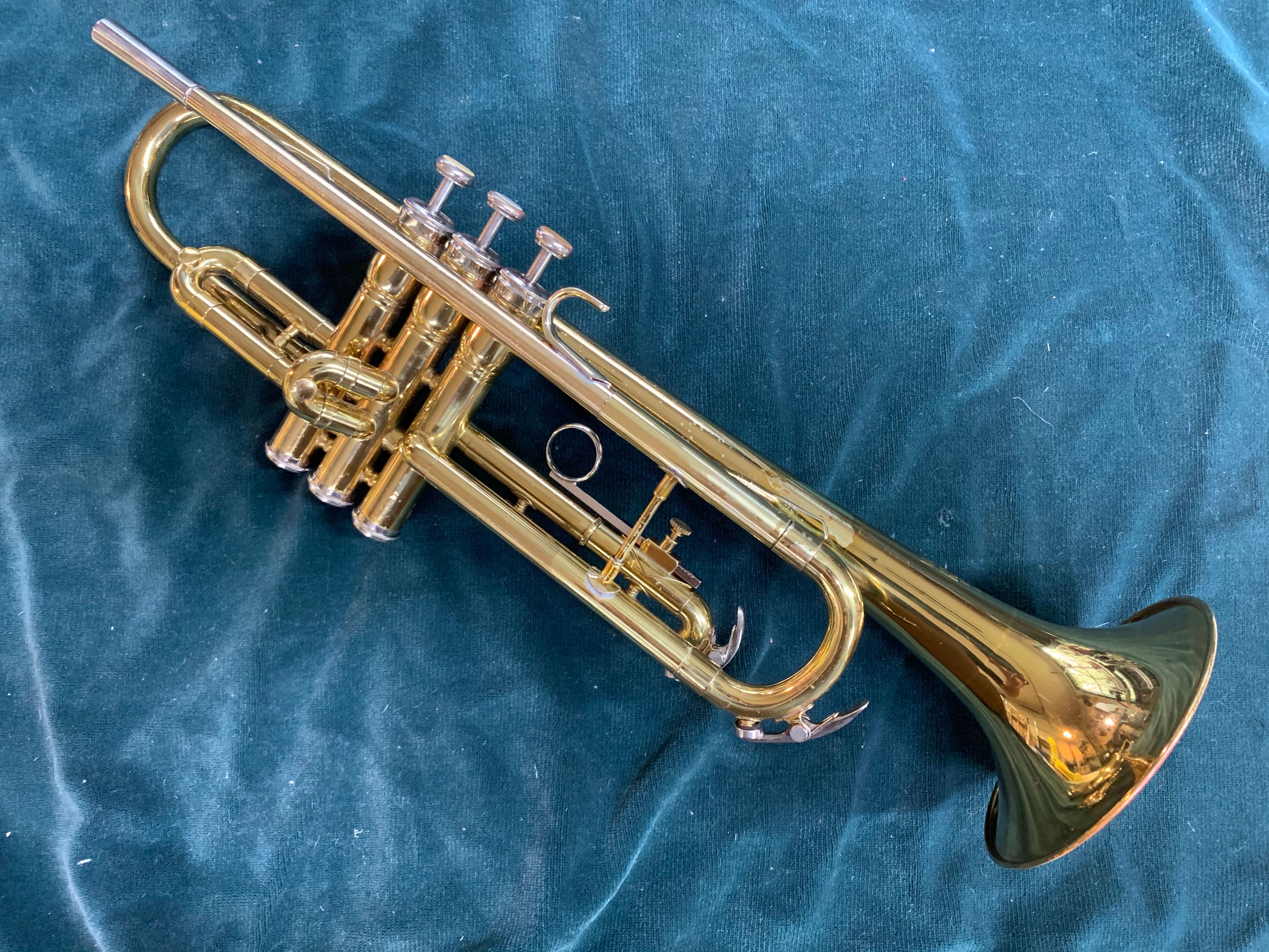 SOLD!! King 600 Tempo Trumpet #263914 - Wes Lee Music