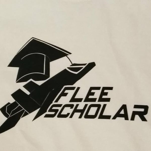 Flee Scholar OG T white