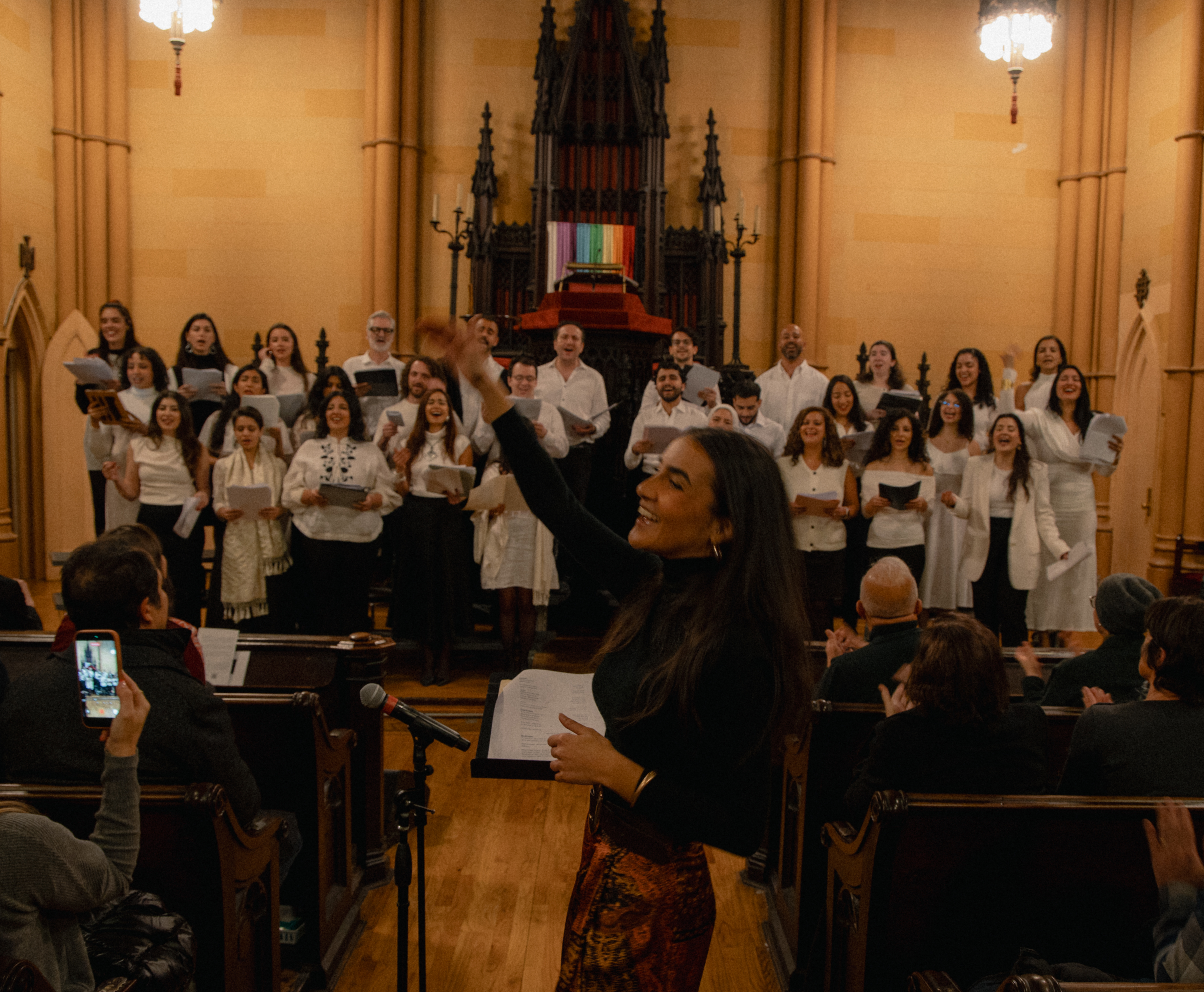 Mona Miara and NY Arabic Chorus - photo credit Maria Sakr