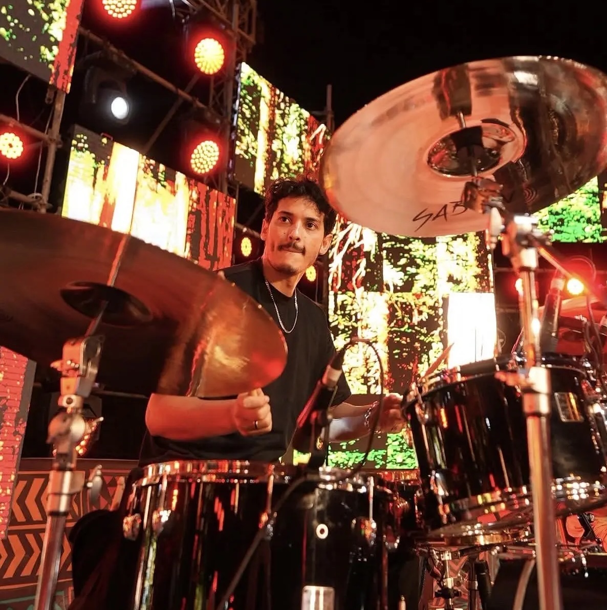 Raï in the Pocket: Algerian Grooves and Rhythms
