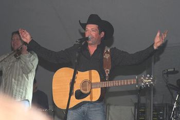 2007 - Hospice of Yuma Benefit with Tracy Byrd.
