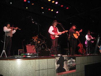 09-09-10: Our old friend Mark McConnel from Florida surprised us and got up did a tune!
