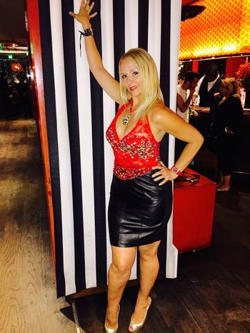 Sofitel Beverly Hills sangin' with Ryan Cross & the Jazz Eclectic Monday!
