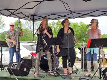 The BroadBand ladies
