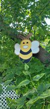 #marelovesu Cut-out Queen Bees 