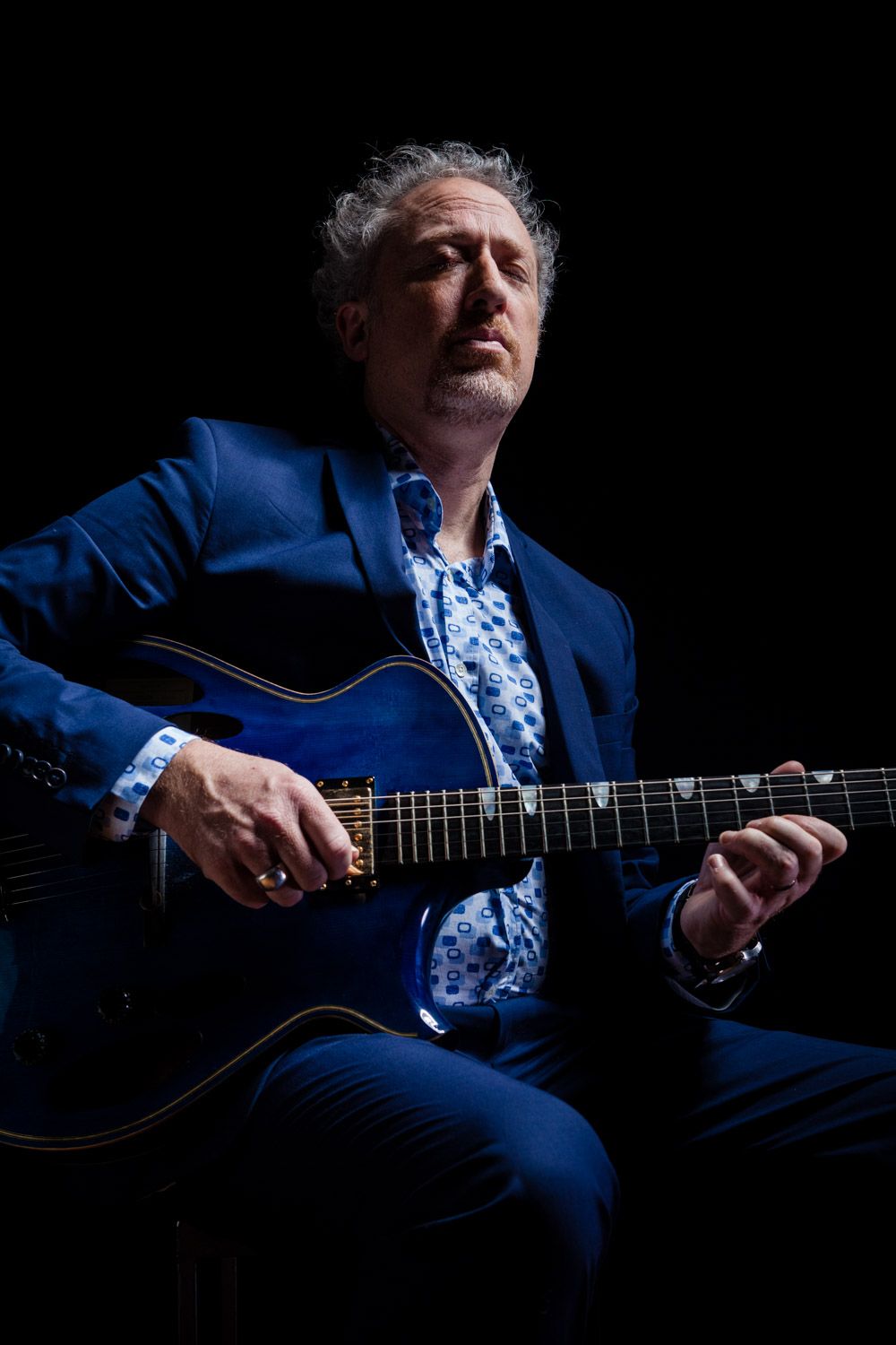 Photo: Ivan Engler.  Guitar: Eastman El Rey

