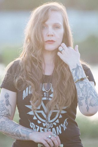 Portrait of Americana musician Sarah King