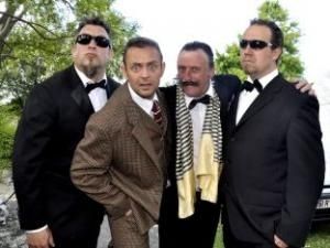 Norman,Milo, Randy and 'Lip' in a rare 'al fresco' photo.
