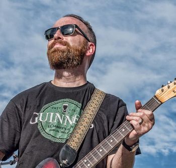 Vic Deacon - Guitar
