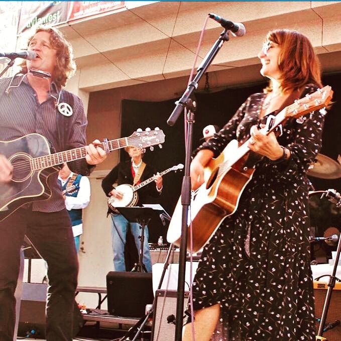 Andy & Renee & Hard Rain - Tickets+Tips+Merch