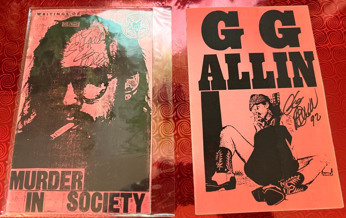 #19 Murder In Society Red Booklet with Bonus Booklet