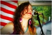 Marji Zintz Plays the Saugerties Farmers' Market