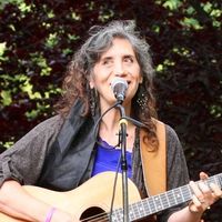 Marji Zintz Plays the Warwick Valley Farmers' Market