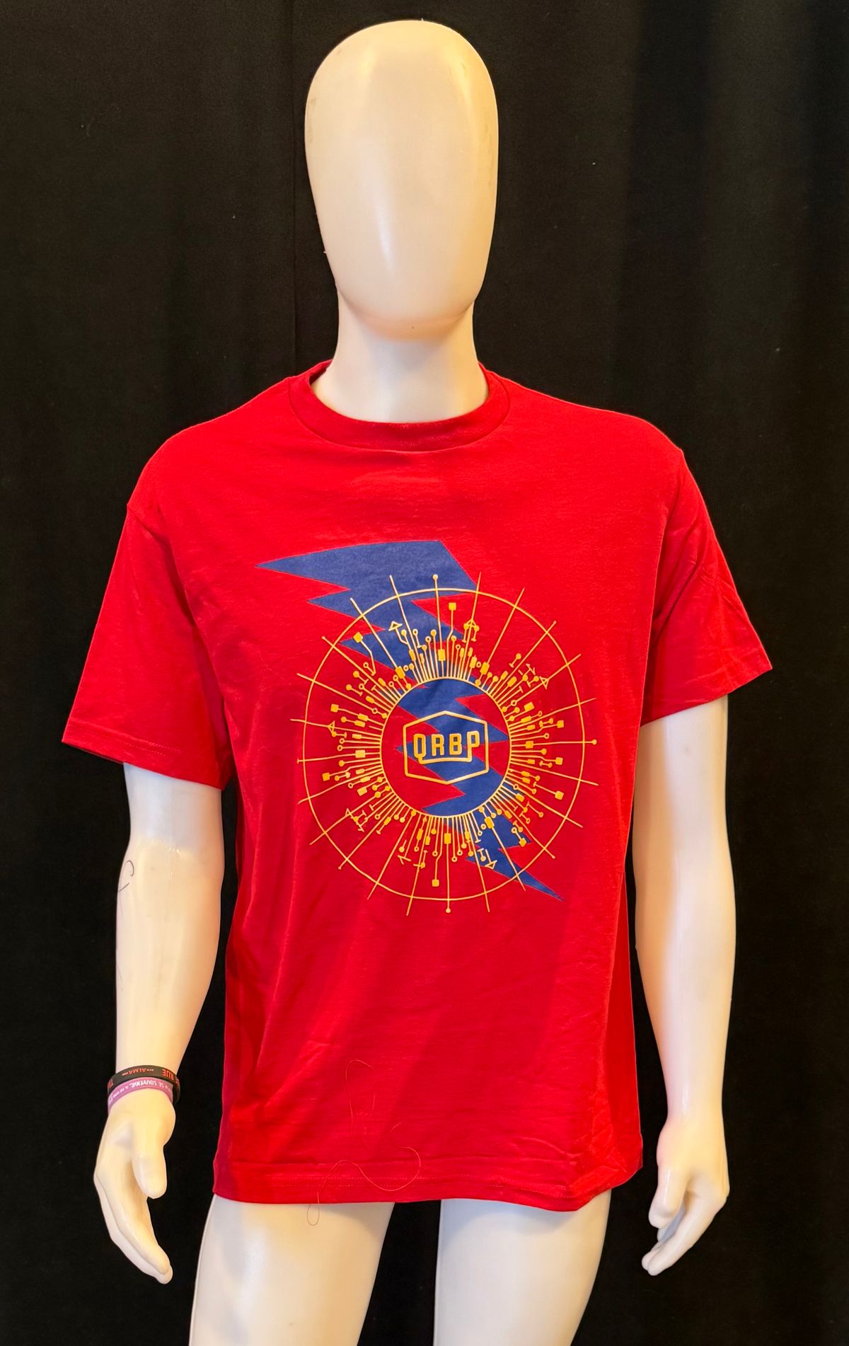 T-Shirt - Qu’acoustis-je Qu’ouïs-je Qu’entends-je Rouge