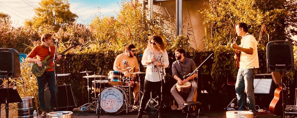 Sky & Korn perform live at Newburyport Brewing Company