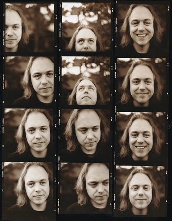 Photos taken in Nashville for the cover of the album "Smoke, Mirrors & Dirty Glass".
