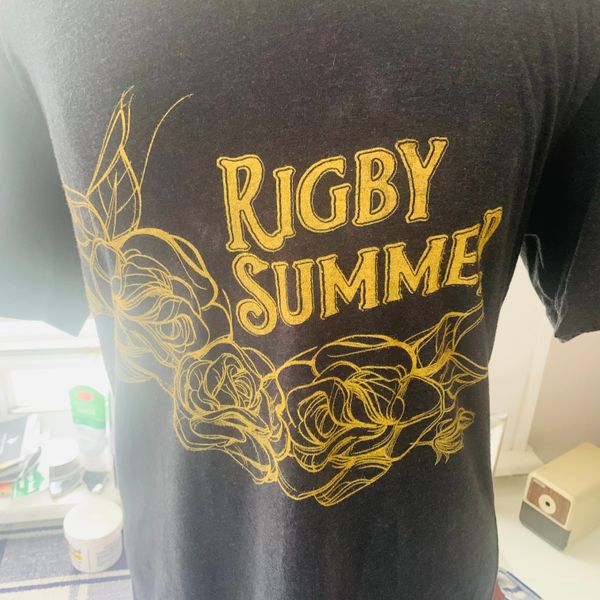 VINTAGE ROSE TEE - Black
