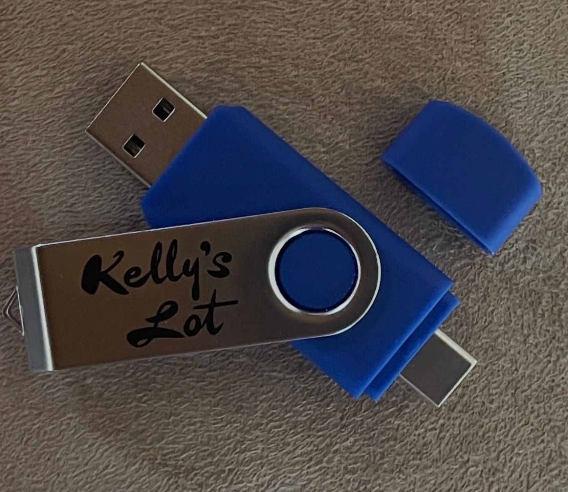 12 Albums - USB-C Flash Drive