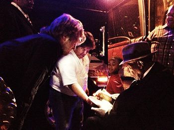 BB King signs my guitar
