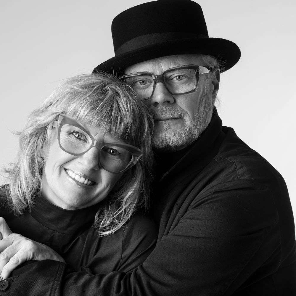 Suzy Starlite and Simon Campbell by Sandra Ventura