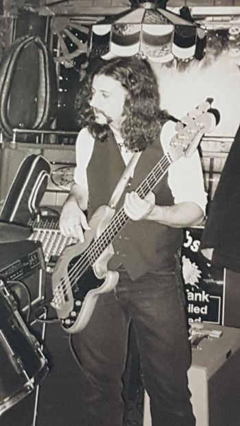 Wagon Wheel, Bergenfield NJ 2000
