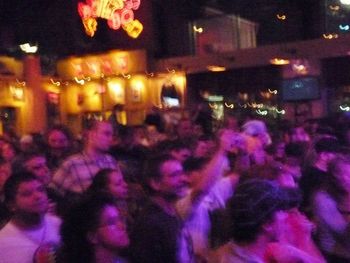 Great crowd! Everybody's dancing
