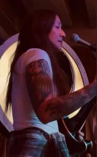 Bass w Eva Bleu Band 