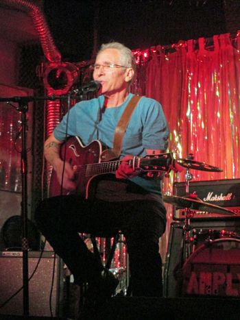 Gig at AMPLYFi (photo by Sharyn Keller)
