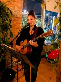 MICHELLE RUMBALL