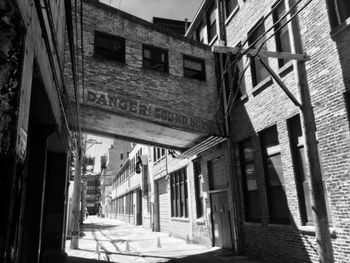 Old Alleyway - Chicago IL
