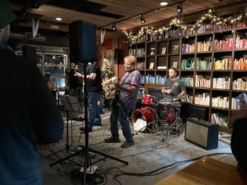 Jim Shelley, George Nipe III and Dan Tatro live at Pale Fire, 12/9/2022
