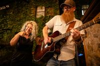 Echo and Ransom at Garage Band Brewing 