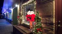 Holiday Parade of Lights : Santa Mini-Parade through Town