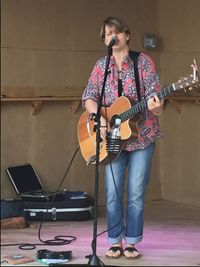 Amy Henderson  - Eclectic Folk Rock