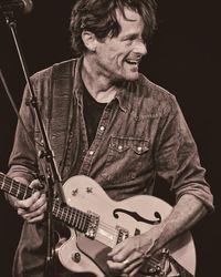 Shawn Jones acoustic (solo show) 