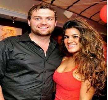 party32
