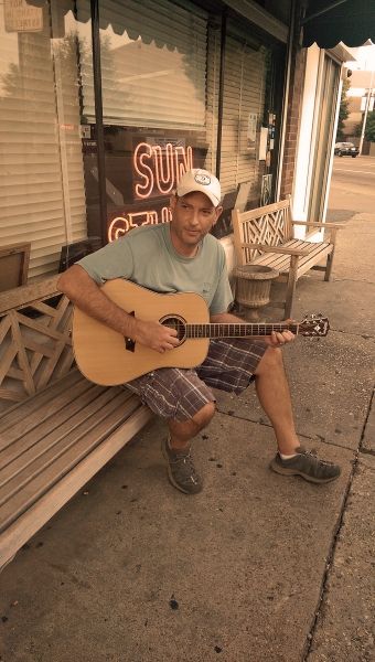 Outside of Sun Studio, Memphis (photo by Michael Arace)
